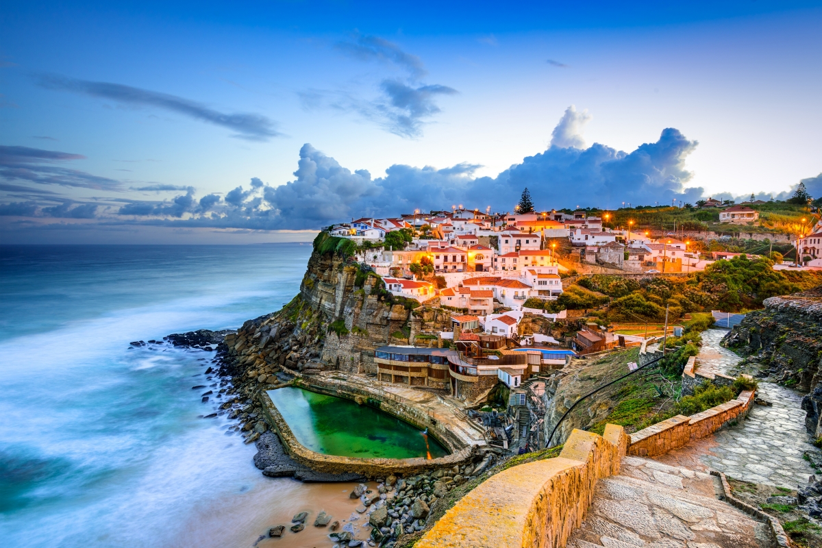 葡萄牙辛特拉小镇海边风景6K图片